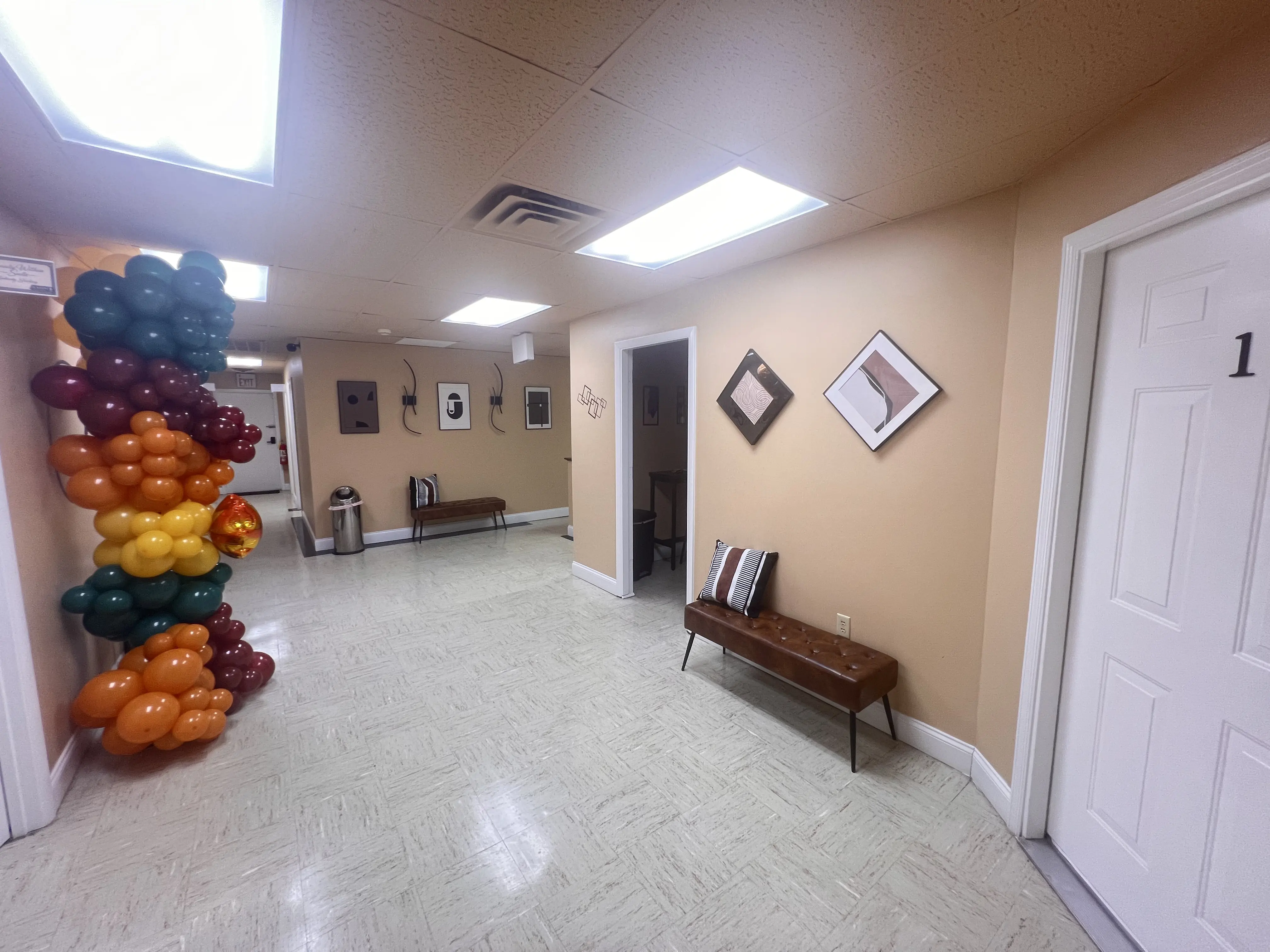 Amin 1 salon suite interior detail
